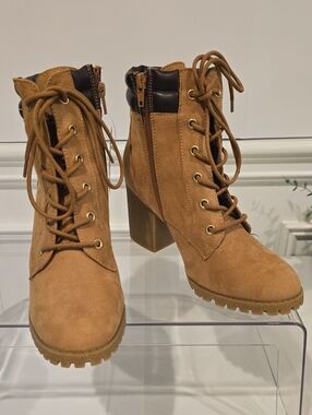 Sugar "Lacy" Heeled Lace-Up Block Ankle Boots - Color Wheat Size 7